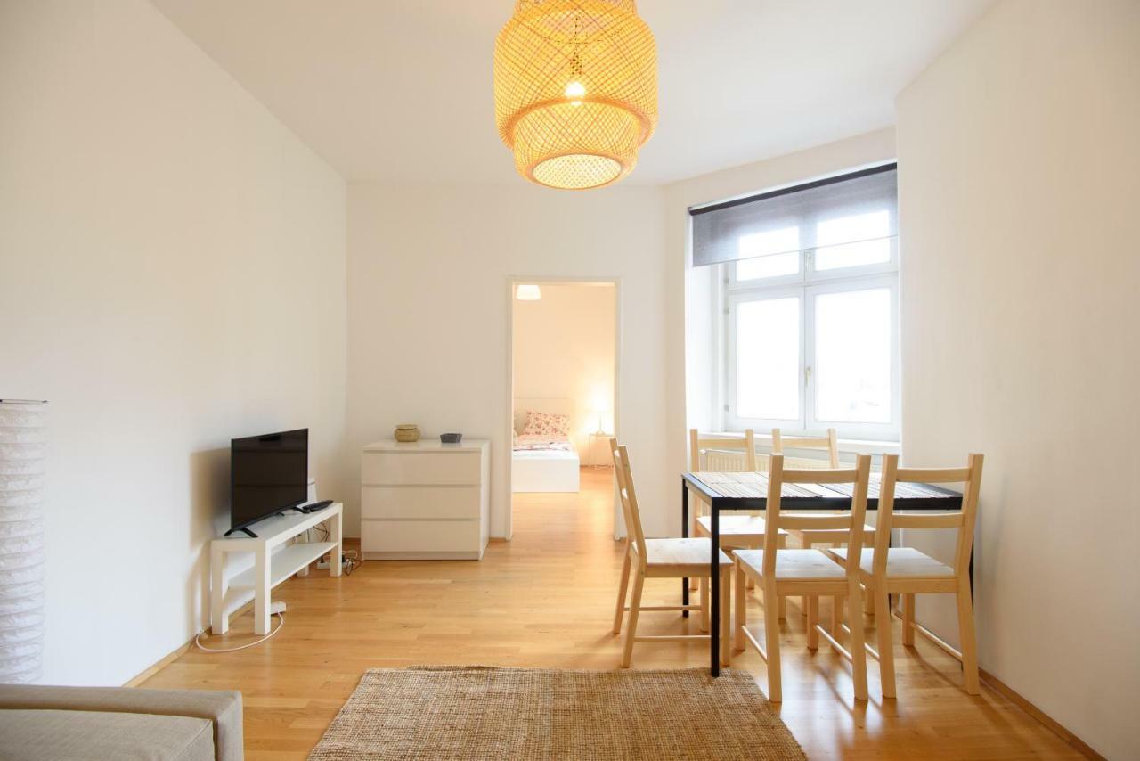 Central Living Apartment 1090 Wenen Buitenkant foto